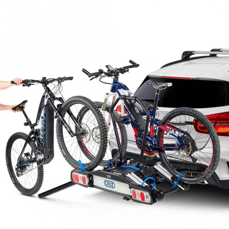 Rampa do wjeżdżania rowerem elektrycznym na platformę CRUZ Pivot ebike 2