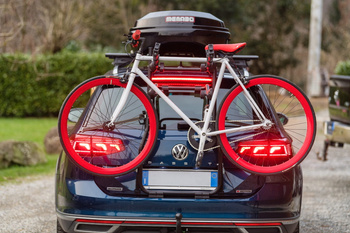 Uchwyt rowerowy na tylną klapę MENABO VIPER max 3 rowery